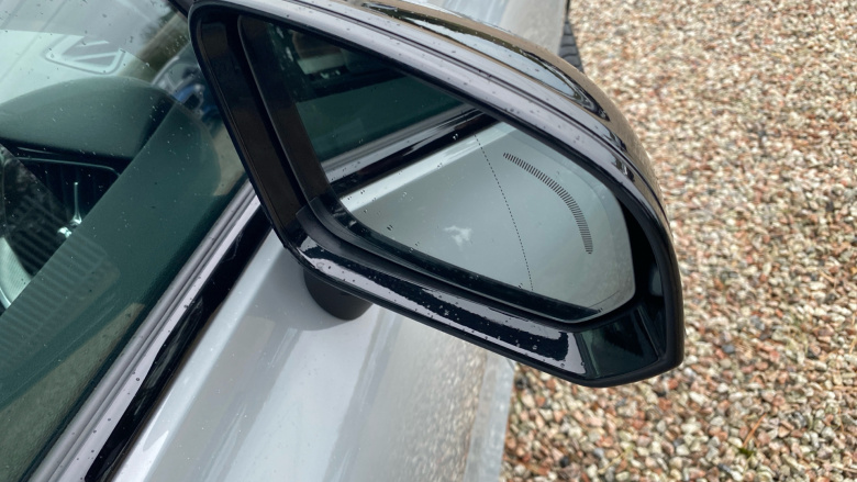 Volvo V60 2.0 B4P Plus Dark 5dr Auto [7 speed] Petrol Estate